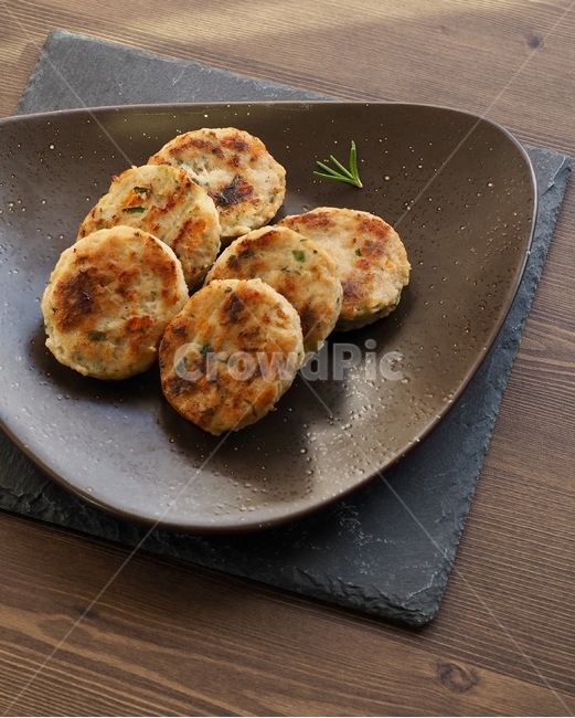 동그랑땡,한국음식,식품,한식,한국문화,한국,배경,음식문화,웰빙,문화,아시아,아시아음식,전통,설날,추석,음식,요리,기름에구운음식,추석음식,설날음식,명절,명절음식,음식,식재료,요리,food,cook,meal,dishes,food reserves,한식,한국음식,한국요리,korean food,korean dishes,korean meal,korean cook