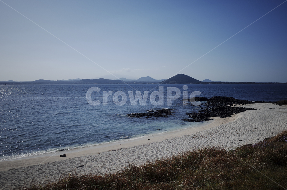 바다,해변,물,하늘,햇빛,sea,beach,ocean,자연,nature,water,shoreline,해안선,모래,sand,모래사장,자연,풍경,nature,landscape