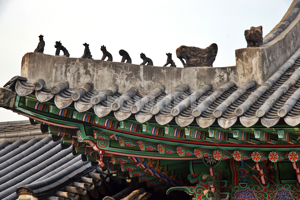 잡상,창덕궁,궁궐,내림마루,한옥,단청,처마,전통,한국전통,한국문화,korean traditional,korean culture,건축물,건물외관,exterior,building,structure,architecture,construction