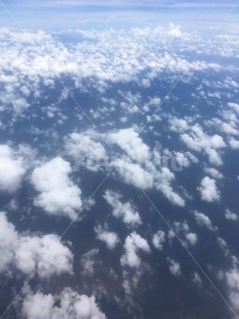 sky,cloud,blue,ocean,clouds