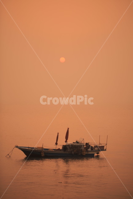배,나무배,태양,아침,새벽,색감,돛단배,sailingboat,sun,woodenship,자연,풍경,nature,landscape,산업,industry,industrial,어업,fishery,fishing industry,transportation,교통,boat,보트,vehicle,차량