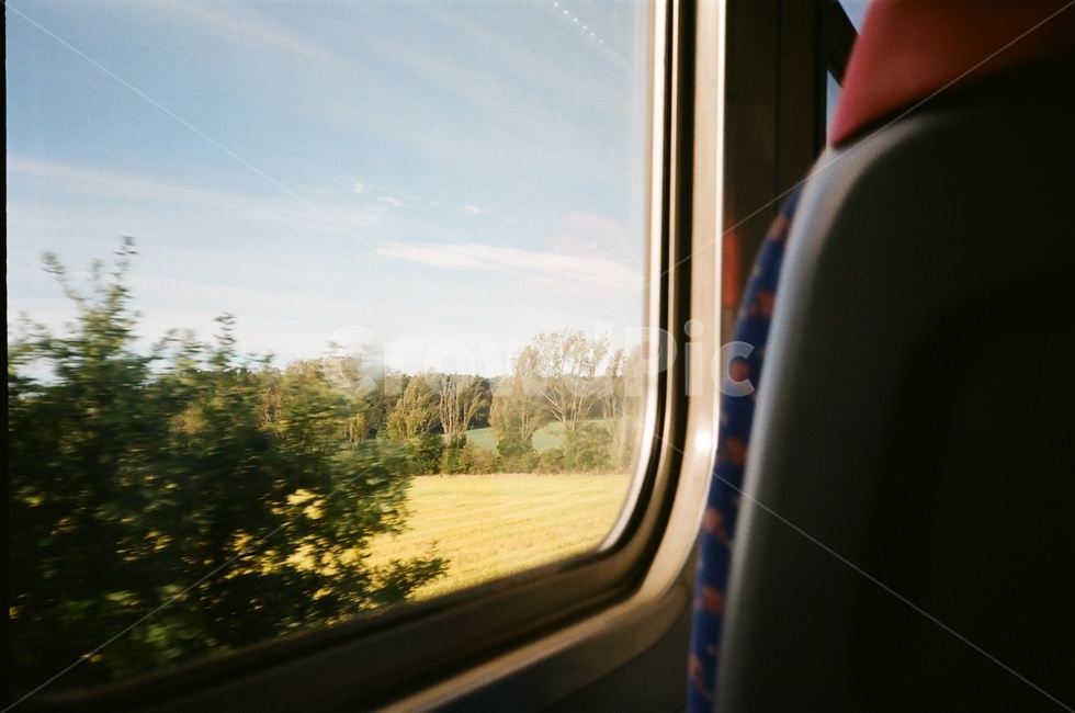 기차,여행,여유,설레임,기대,나무,들판,하늘,배경화면,풍경,감성,분위기,train,travel,expectation,tree,sky,background,atmosphere,교통,교통수단,traffic,transportation
