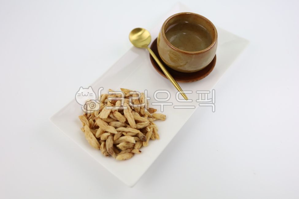 맥문동,건조맥문동,약재,약초,한약재,한방재료,한약재료