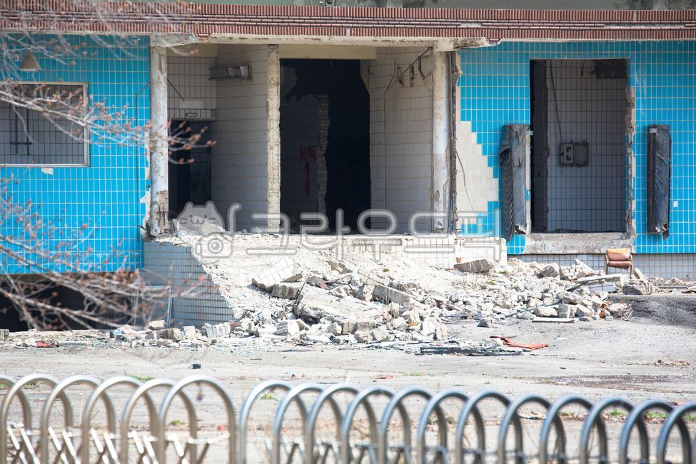 abandoned building,construction,Demolition,building,redevelopment area