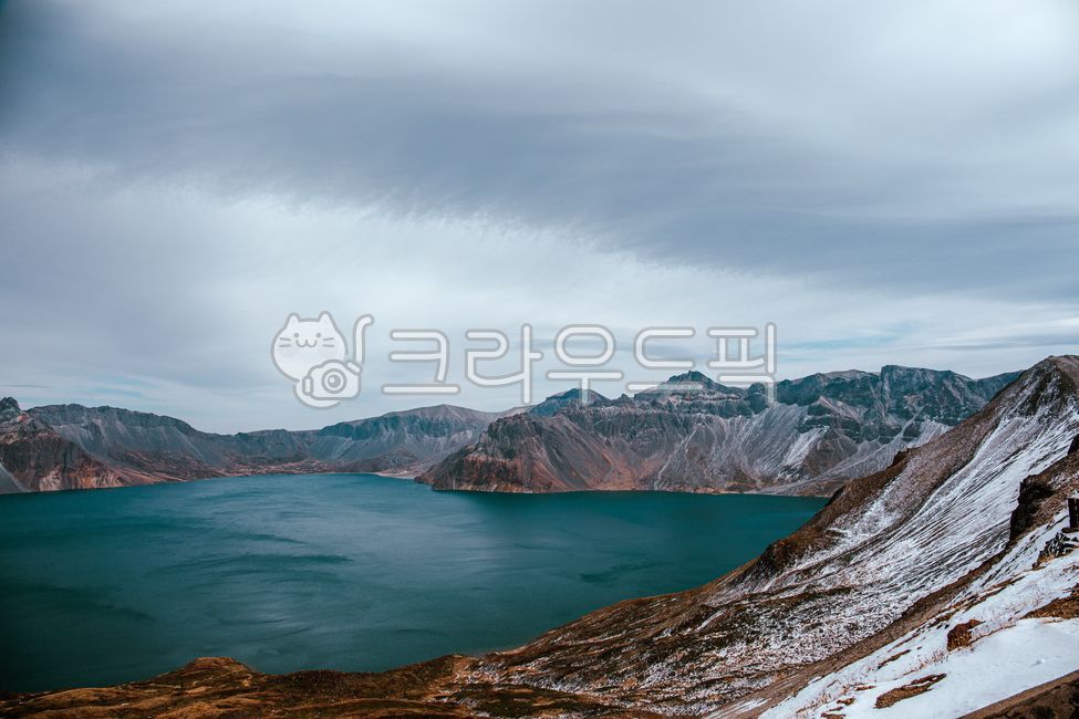 백두산,천지,호수,자연,풍경,하늘,산맥,산