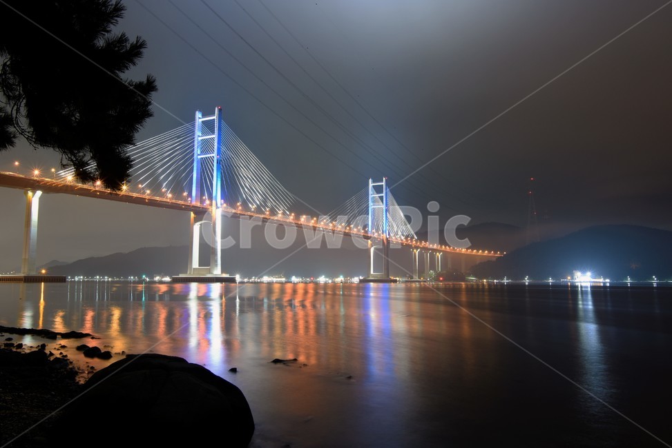다리,야경,조명,반영,바다,야경,밤,풍경,nightscape,night,landscape,bridge,building,건물