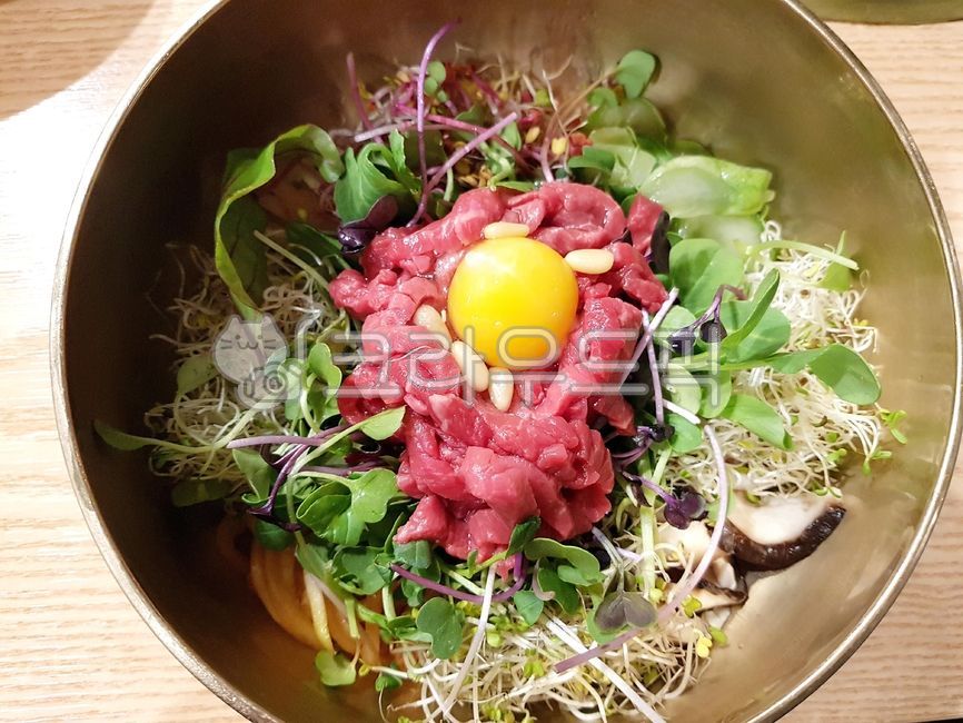 Yukhoe Bibimbap,bibimbap,Korean food,ingredients,raw meat,brass,food,Korean tradition
