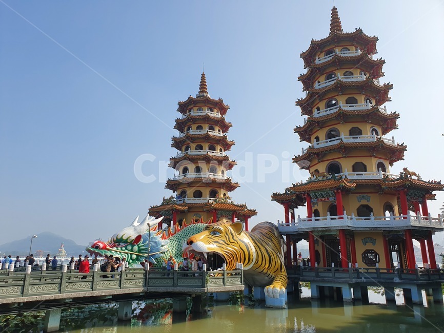 가오슝,대만,용호탑,타이완,temple,building,tower,건물,건축물,pagoda,tiger,dragon,용,호랑이