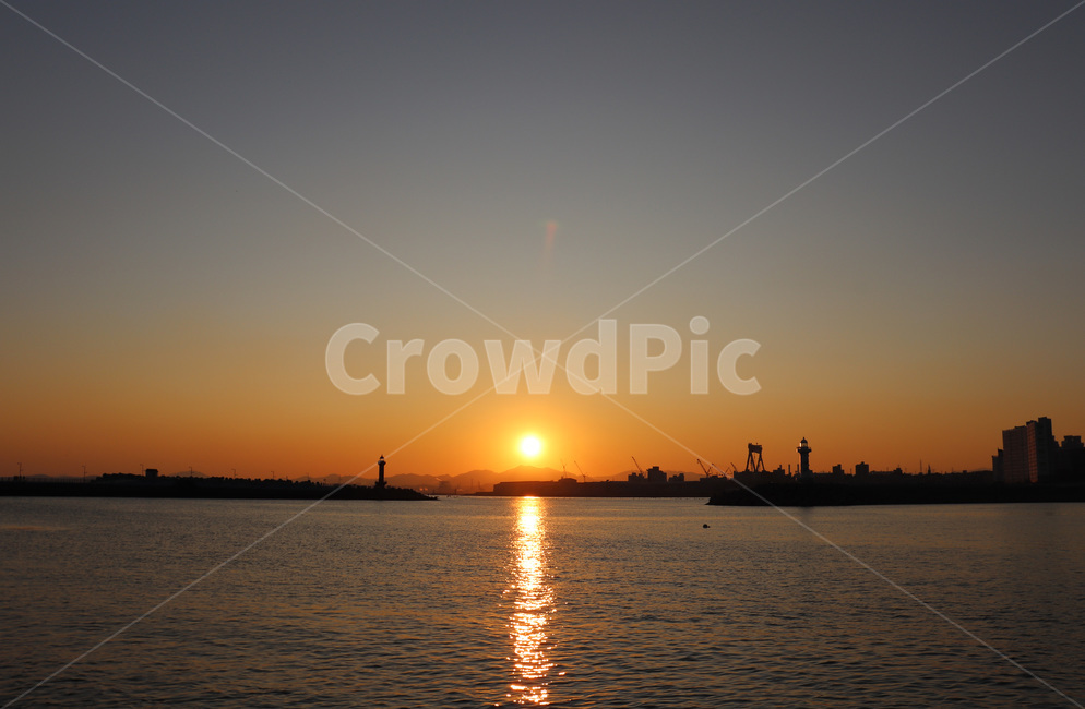 일몰,석양,바다,sunlight,햇빛,outdoors,옥외,하늘,자연,nature,자연,풍경,nature,landscape