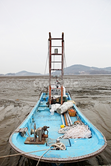 배,선박,어선,부두,항구,바다,정박,갯벌,뻘,자연,풍경,겨울,어업,fishery,fishing industry