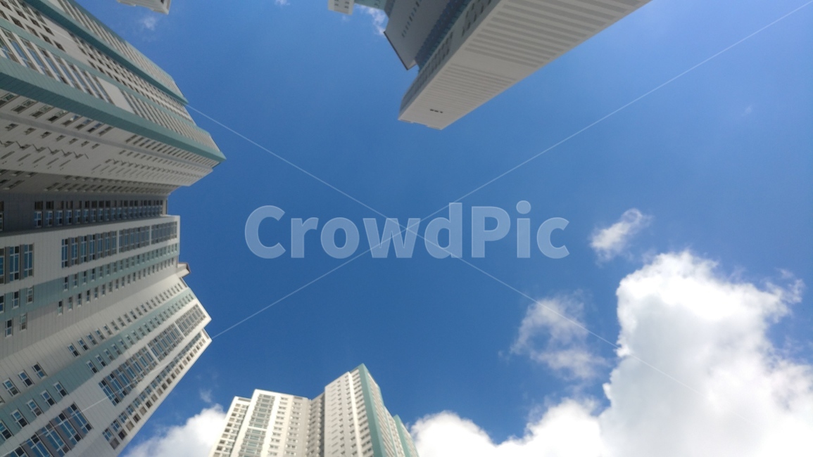 도시,city,시티,고층건물,could,sky,구름,하늘,맑은하늘,푸른하늘,아파트,아파트하늘,건축물,건물외관,exterior,building,structure,architecture,construction