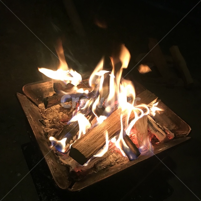 캠프파이어,불,나무,장작,캠핑