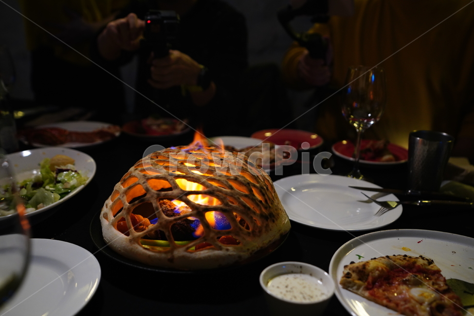 불,파이어,fire,음식,요리,도우,외식,양식,푸드,빵,먹거리,먹방,접시,불꽃,식사,음식,식재료,요리,food,cook,meal,dishes,food reserves,양식,서양음식,서양요리,western food,western dishes,western meal,western cook