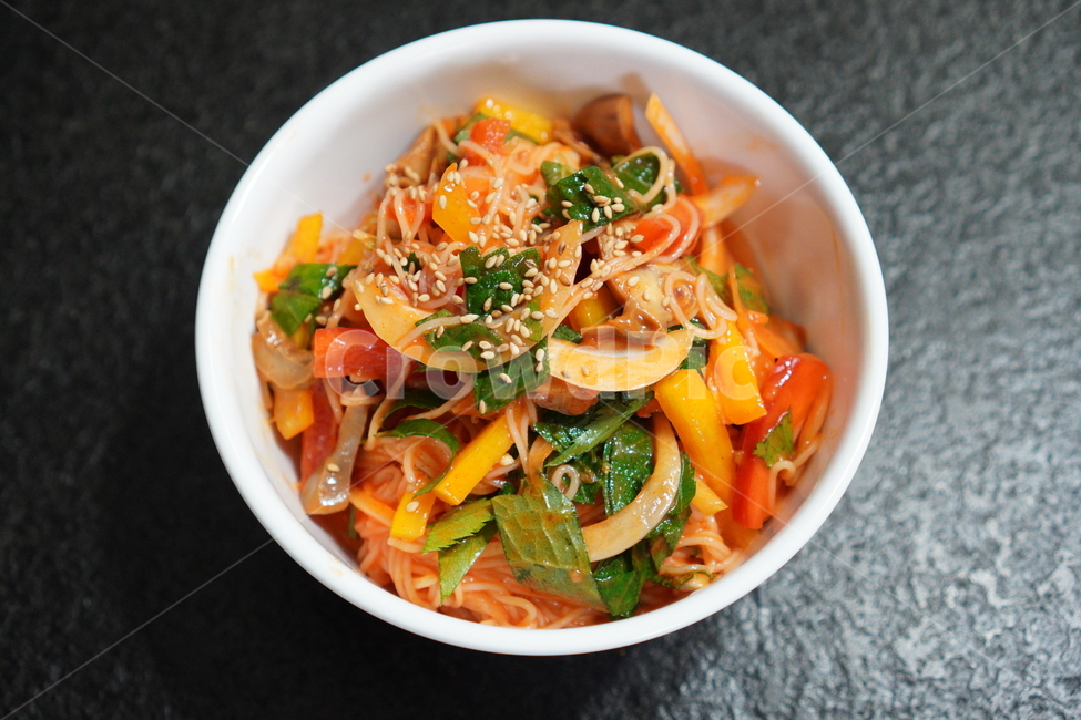 음식,국수,비빔국수,비빔면,야채비빔국수,골뱅이비빔국수