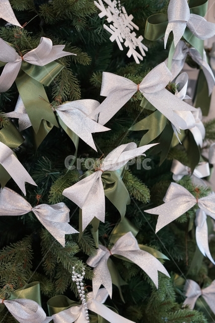 트리,크리스마스,리본,트리장식,연말,겨울,christmas,겨울,계절,winter,season,기념일,축하,anniversary,congratulation,celebrate,celebration,메리크리스마스,성탄절,merry christmas