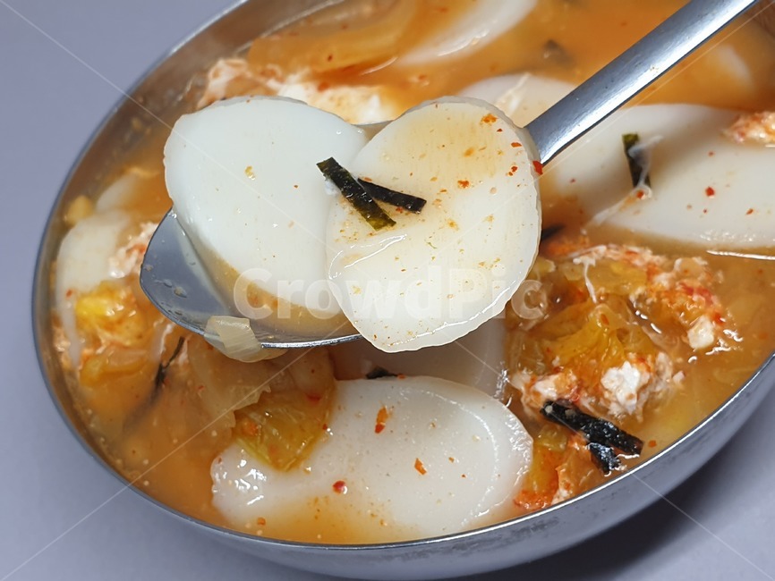 떡국,끼니,한끼,한그릇,요리,조리,메뉴,한국요리,전통요리,명절요리,koreafood,그릇,스댕그릇,meal,dish,사물,오브젝트,object,음식,tteokguk,ricecakesoup,레시피,맛있는,recipe,국물,김치,떡,cook,식기,식사,한국음식,명절음식,전통음식