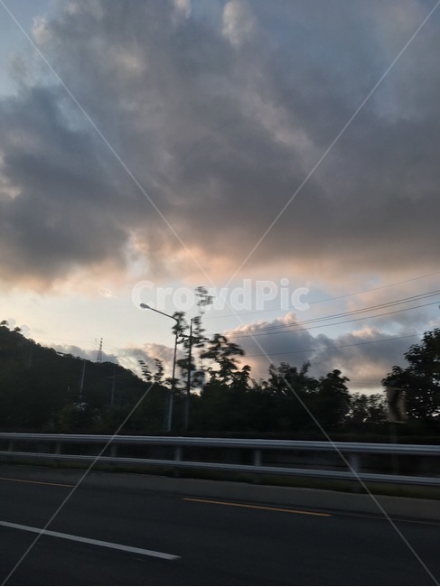 하늘,도로,차,주행,구름,감성,자연,풍경,nature,landscape