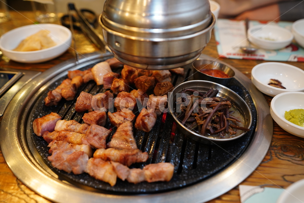 삼겹살,한식,고기,육류,육식,술안주,안주,먹거리,푸드,돼지,식사,구이,food,음식,식재료,요리,food,cook,meal,dishes,food reserves