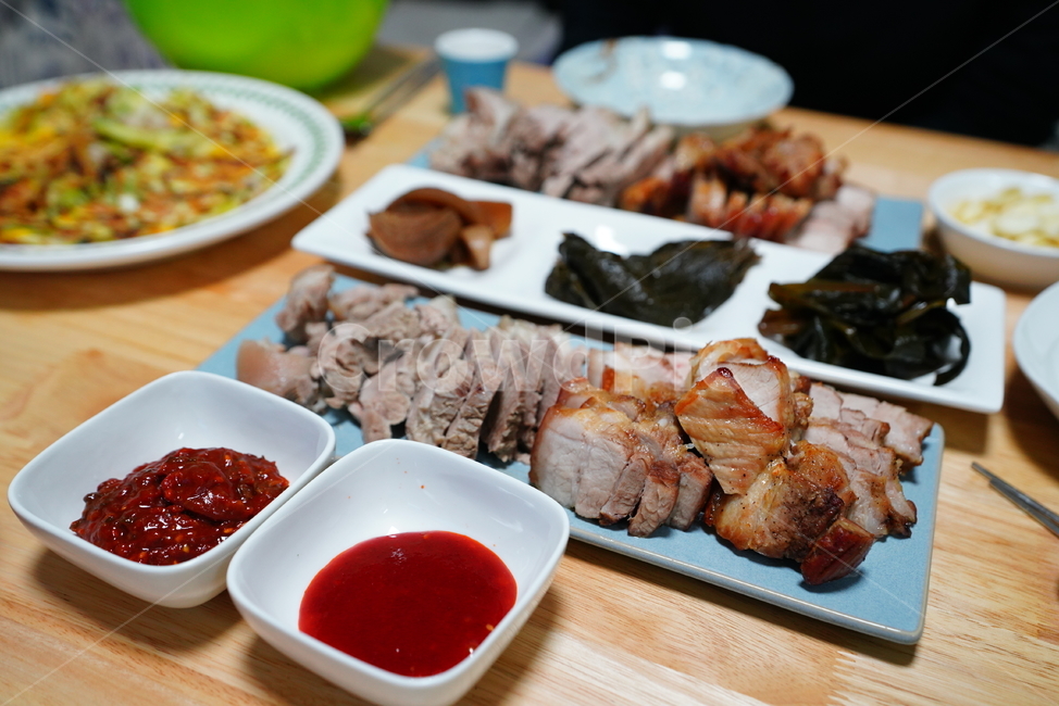 삼겹살,수육,안주,먹거리,음식,푸드,food,돼지,육식,육류,반찬,한식,접시,요리,먹방,음식,식재료,요리,food,cook,meal,dishes,food reserves,육류,고기,meat,한식,한국음식,한국요리,korean food,korean dishes,korean meal,korean cook