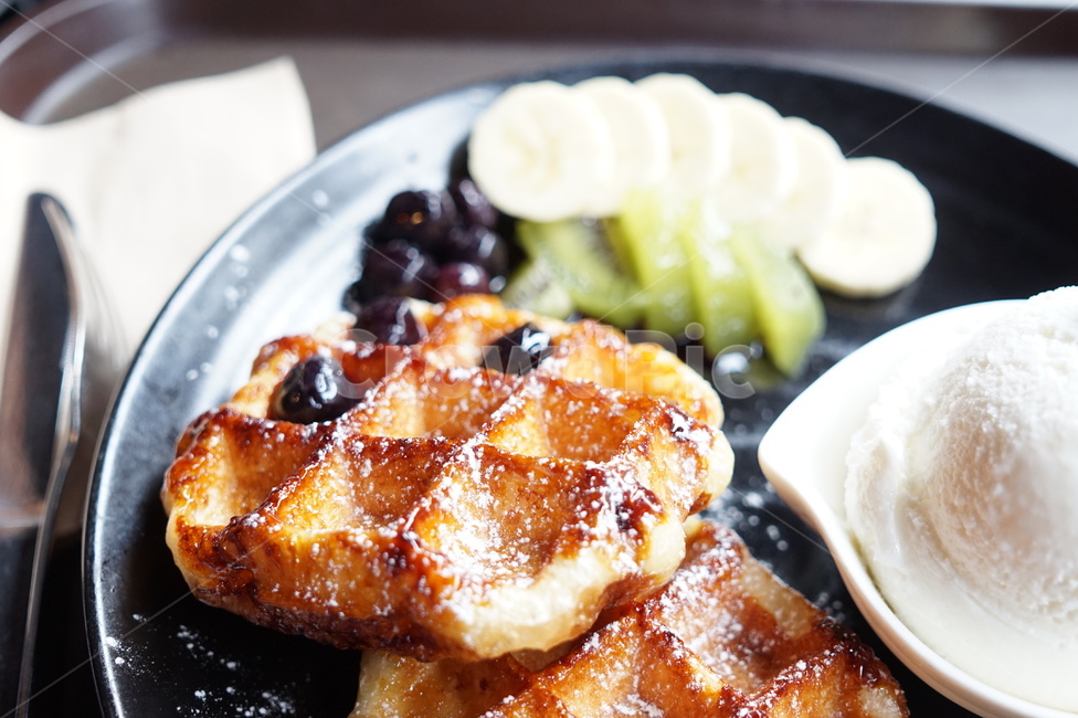 와플,젤라또,과일,카페,디저트,야외,맛있는,먹음직스러운,블루베리,icecream,dessert,크림,creme,아이스크림,food,음식,cream,디저트,간식,후식,dessert,snack