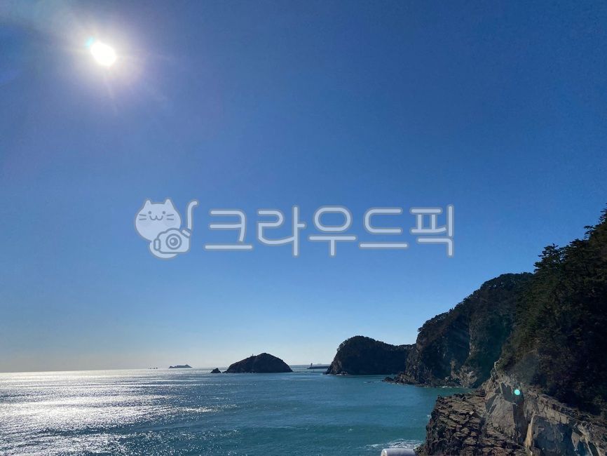 Busan sea,ocean,Busan Songdo,winter sea,sun and sea