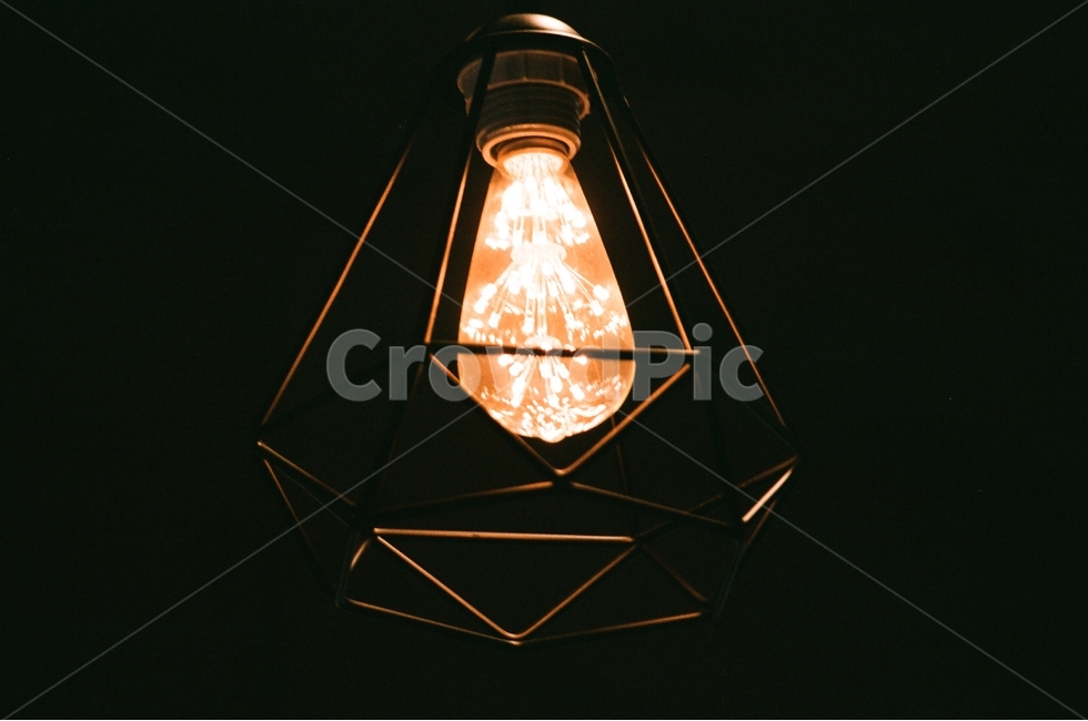 조명,백열등,Incandescent,light,필름사진,감성사진,인테리어,조명사진,감성,sensible,feeling,인테리어,실내디자인,interior design,사물,물건,오브젝트,thing,object,matter