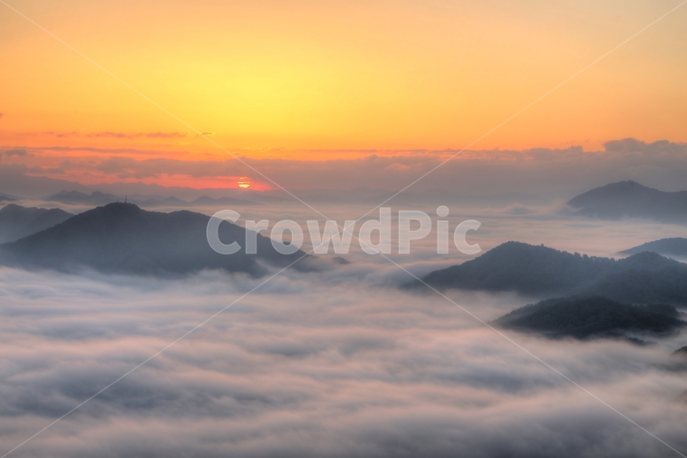 구름,운해,일출,자연,안개,자연,풍경,nature,landscape,한국자연풍경,한국자연경관,korea nature landscape,outdoors,옥외