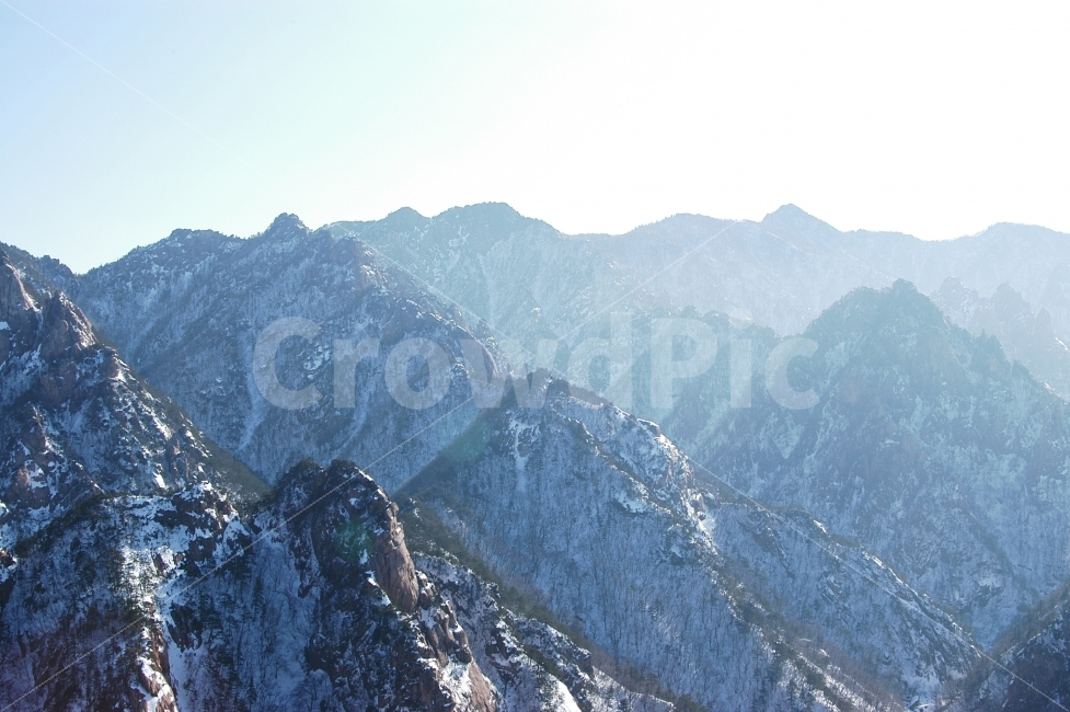 설악산,겨울,눈,설경,산,국립공원,산골,풍경,겨울풍경,겨울이미지,설원,배경,백그라운드,자연,풍경,nature,landscape,겨울,계절,winter,season,mountain,mountain range,산맥,outdoors,옥외,peak,피크,slope,경사