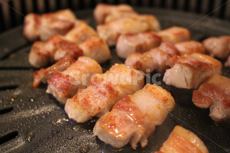삼겹살,구이,굽다,음식,고기,철판,음식,식재료,요리,food,cook,meal,dishes,food reserves,육류,고기,meat,한식,한국음식,한국요리,korean food,korean dishes,korean meal,korean cook