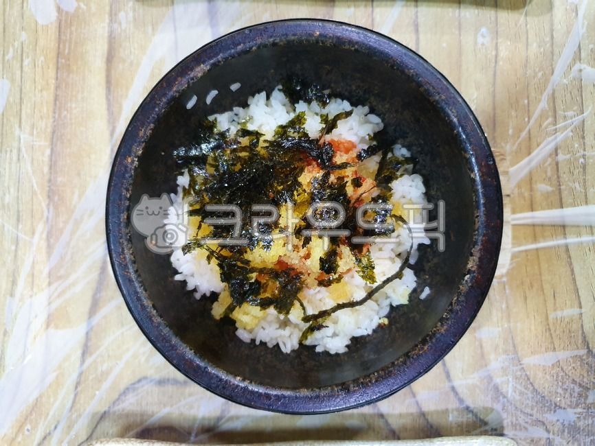 side dish,snack,Korean food,restaurant,Korean side dishes,bowl,Korean restaurant,Korean local food,food