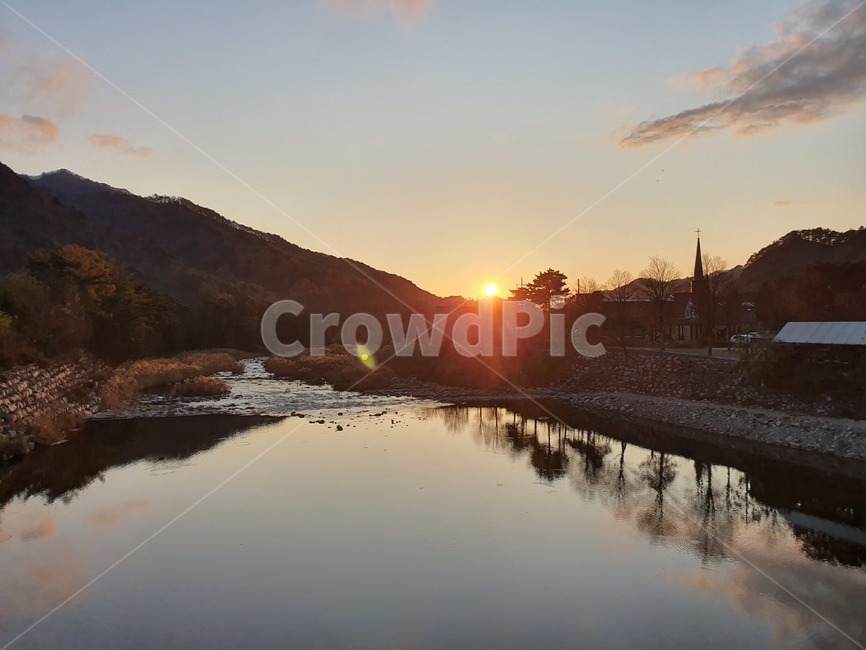 flare,플레어,light,빛,강,river,노을,sunset,인제군,산,mountain