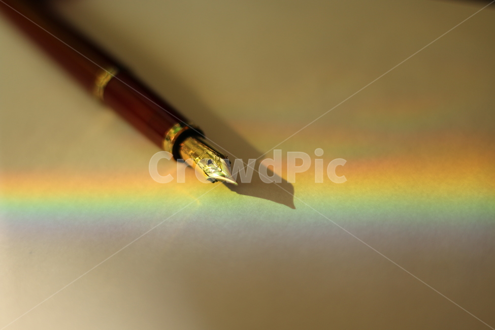 만년필,무지개,스펙트럼,필기구,레인보우,감성,rainbow,fountainpen,빈티지,vintage,감성,sensible,feeling,사물,물건,오브젝트,thing,object,matter,학용품,문구류,사무용품,school supplies,stationery,office supplies