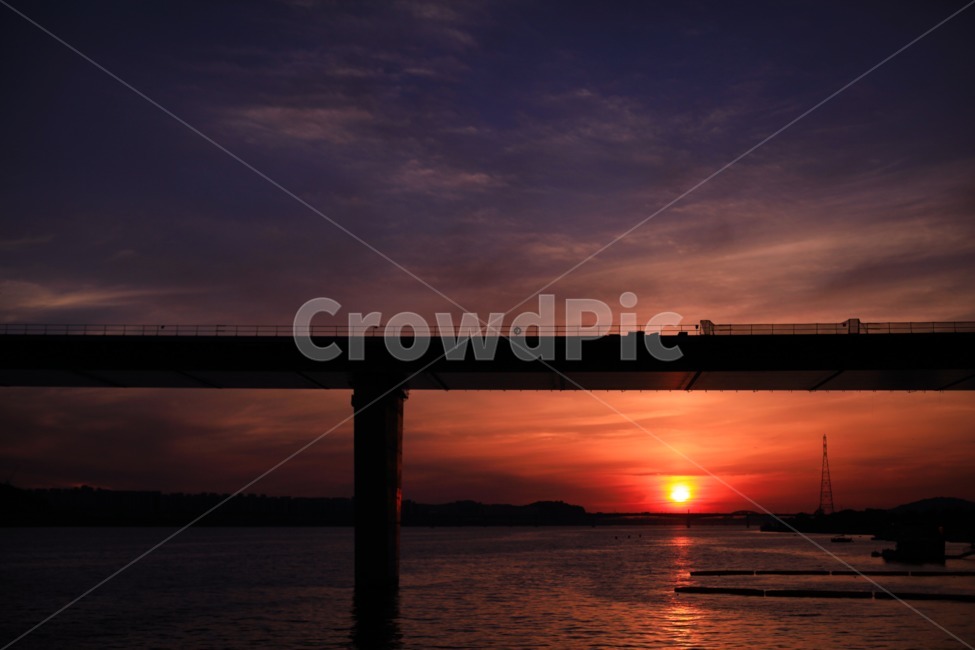 노을,해질녘,야경,하늘,일몰,매직아워,magichour,sunset,sky,다리,강,river,도시,풍경,city,landscape,실루엣,그림자,silhouette,shadow