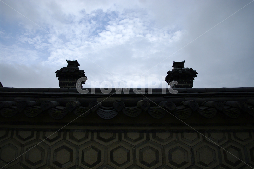 전통,담장,기와,무늬,하늘,구름,기와지붕,건축,traditional,굴뚝,한국전통,한국문화,korean traditional,korean culture,건축물,건물외관,exterior,building,structure,architecture,construction