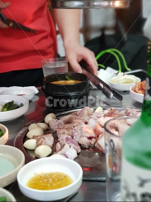 삼겹살,고기,숯불,된장찌개,식사,술
