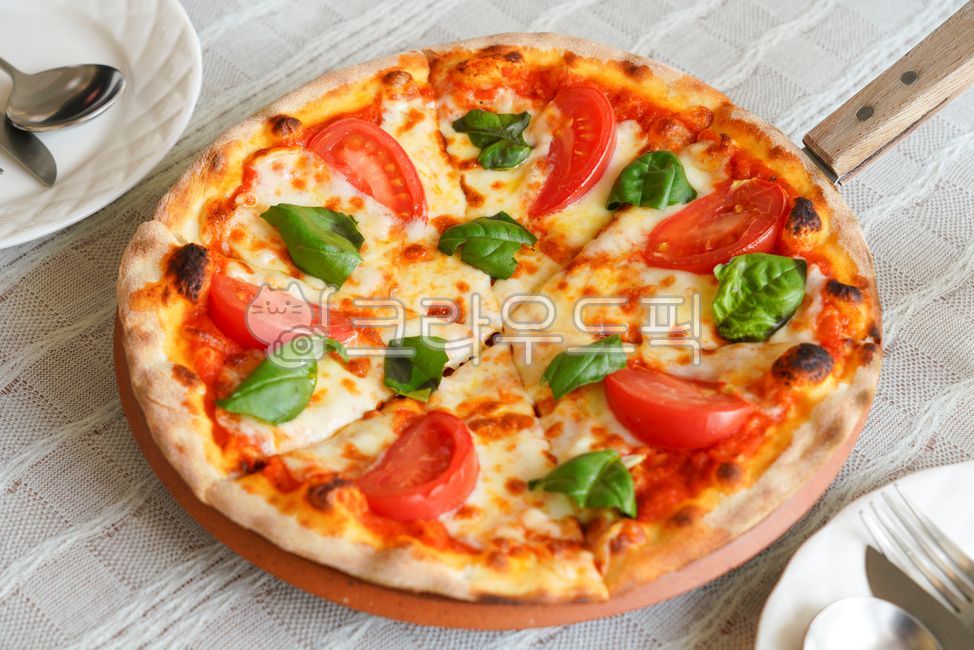 Margherita,Tomato Pizza,basil,Instant,Pizza Cheese,tomato,carbohydrate,food,cheese,Margherita Pizza,pizza,pizza dough,western cuisine,ingredients,cooking,western food