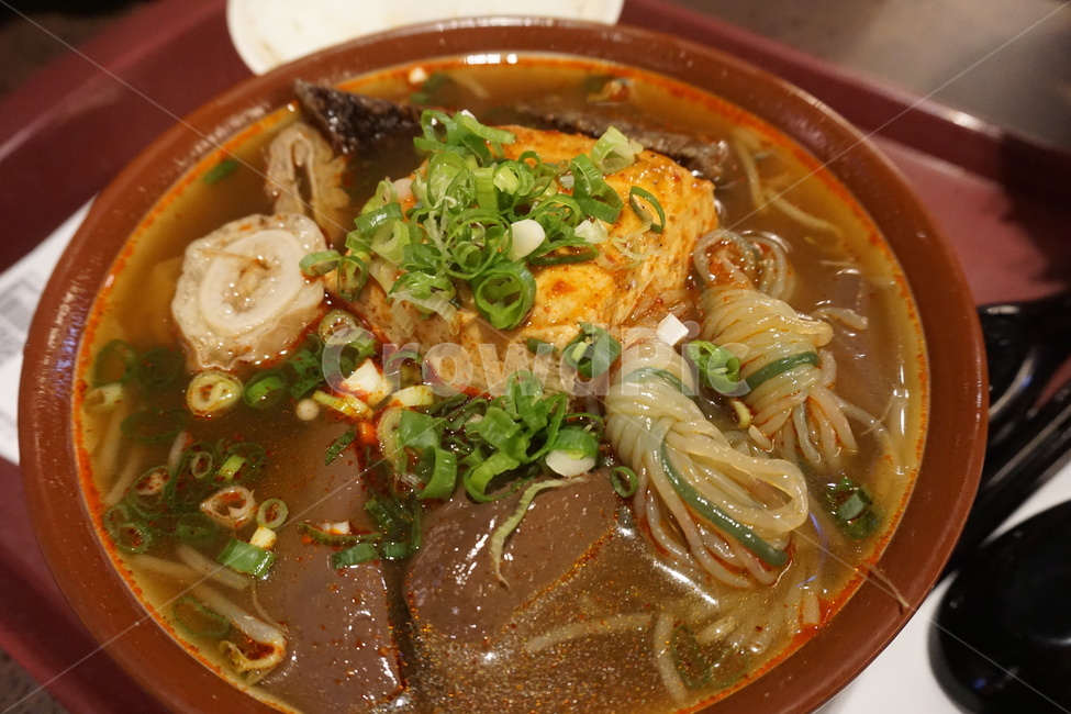 중국음식,음식,대만음식,요리,취두부,food,meal,식사,bowl,사발,중식,중화요리,dish,우육면,이색음식,맛있는음식,탕면,국수,noodle,취두부탕면,취두부국수,두부,국물요리,국물,선지