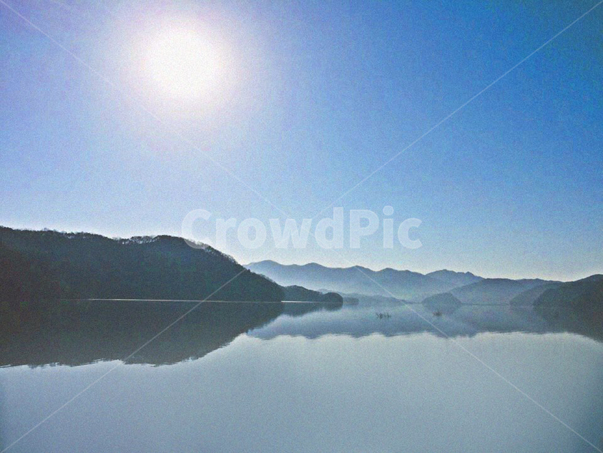 저수지,물,날씨,봄,햇빛,태양,하늘,물가,산,자연,풍경,nature,landscape,water,outdoors,옥외