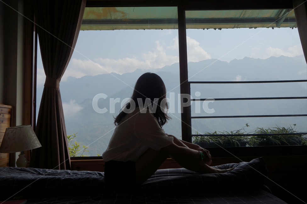 사람,여자,인간,자세,풍경,여행,힐링,pose,scenery,woman,person,human,nature,자연,창문,window,사람,인물,인간,human,person,여성,여자,woman,female,lady,여행,휴가,traveling,vacation,trip