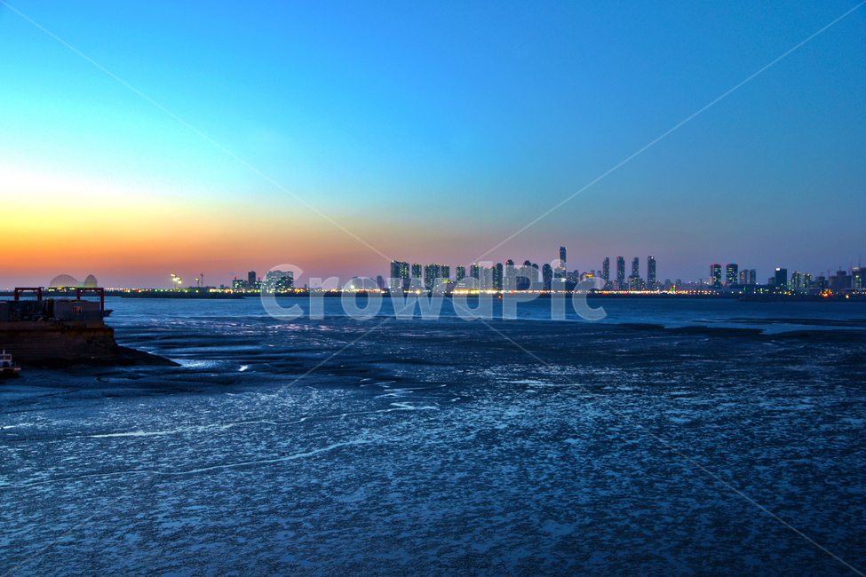 일몰,오이도,갯벌,썰물,서해안,저녁놀,석양,시흥시,뻘,야경,밤,풍경,nightscape,night,landscape,도시,city,한국도시풍경,한국도시경관,korea cityscape,nature,자연,outdoors,옥외,dawn,새벽,red sky,붉은 하늘,dusk,황혼,sunset,sky,하늘