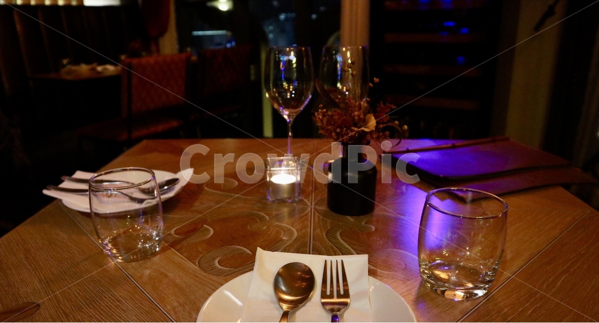 식탁,diningtable,glass,유리,가구,table,레스토랑