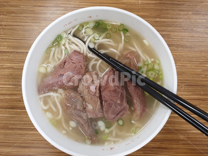 우육면,라면,고기,젓가락,음식,그릇,국물,파,food,noodle,noodledishes,noodlefood,soup
