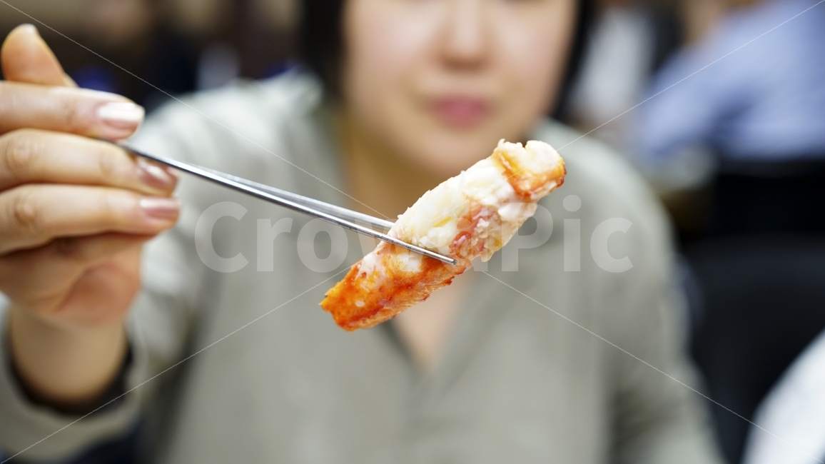 킹크랩,새우,크랩,가리비,대게,게,구이,오븐구이,버터,안주,먹거리,푸짐,저녁,환상,맛집,먹방,사람,인물,인간,human,person,신체일부,몸,body,음식,식재료,요리,food,cook,meal,dishes,food reserves,수산물,해산물,fishery products,seafood
