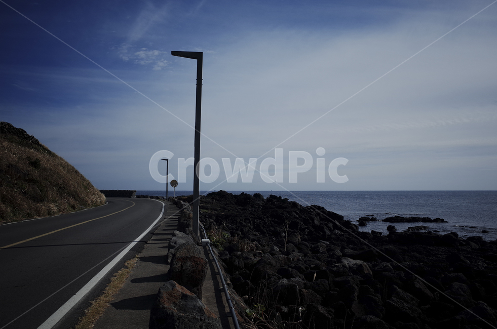 바다,해변,하늘,sea,beach,ocean,sky,blue,푸른하늘,푸른바다,파란바다,파란하늘,푸른,파란,물,water,road,도로,아스팔트,해안도로,자연,풍경,nature,landscape