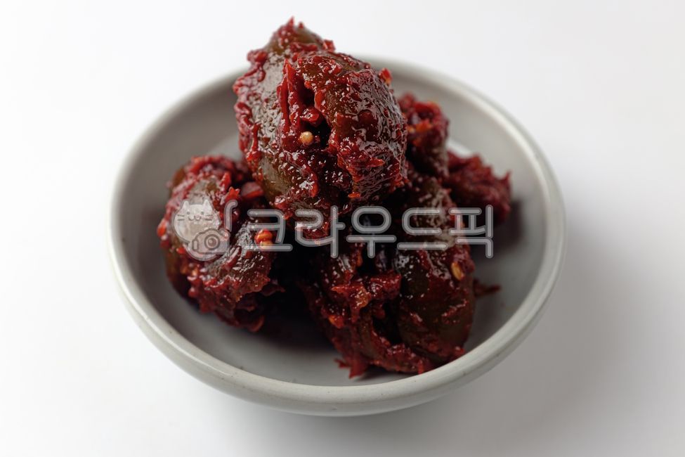 매실장아찌,매실,장아찌,과일,야채,채소,채식,아시아음식,아시아문화,음식,식사,식품,식료품,재료,식재료,음식재료,클로즈업,새콤한,짭짤한,음식,식재료,요리,food,cook,meal,dishes,food reserves