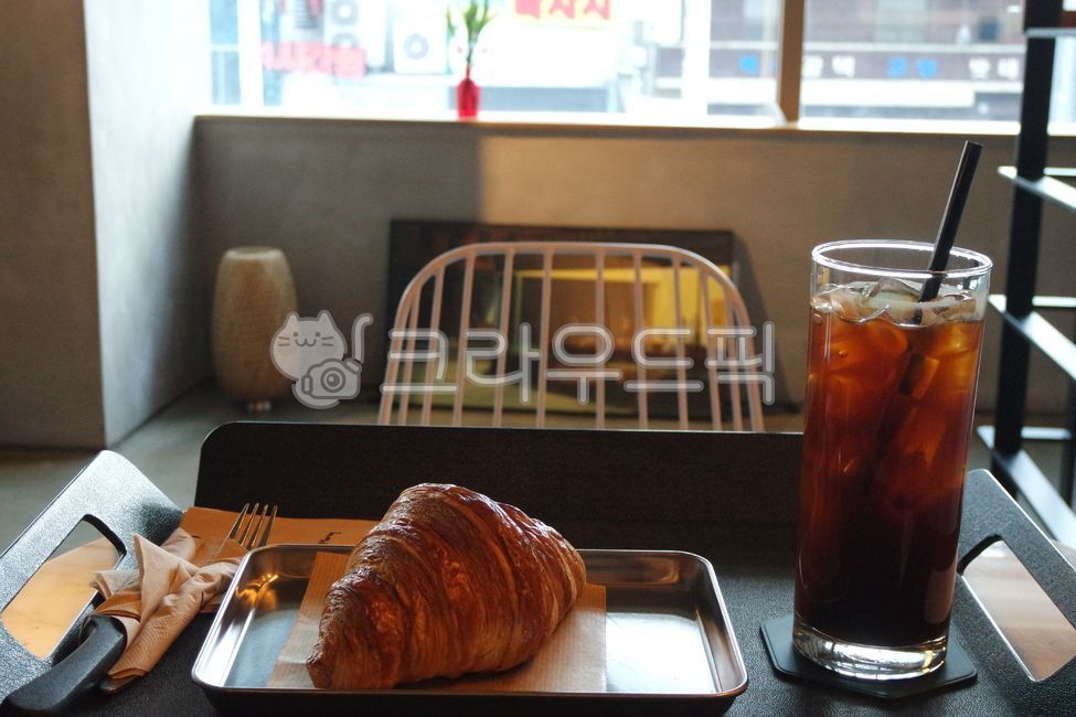bread,bakery,Croissant,cafe,dessert,coffee,croissant,Americano,desert,coffe