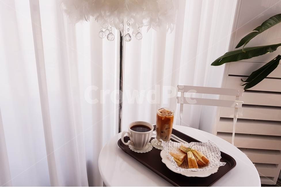 카페,커피,커피와토스트,하얀탁자,예쁜카페,커피,카페,coffee,cafe