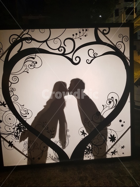 사랑,가족,연인,부부,그림자,love,family,lover,couple,shadow,night,연인,커플,사랑,lover,couple,인물실루엣,사람실루엣,character silhouette,human silhouette