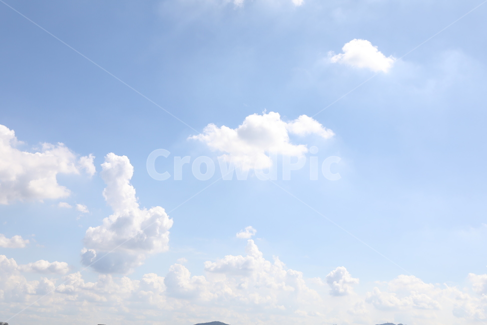 하늘,구름,하늘색,감성사진,맑은날,자연,풍경,nature,landscape,감성,감정,sensible,feeling,emotion,색깔,색상,색채,색감,color,sense,sensitivity,feelingofcolor,블루,sky,cloud,순수