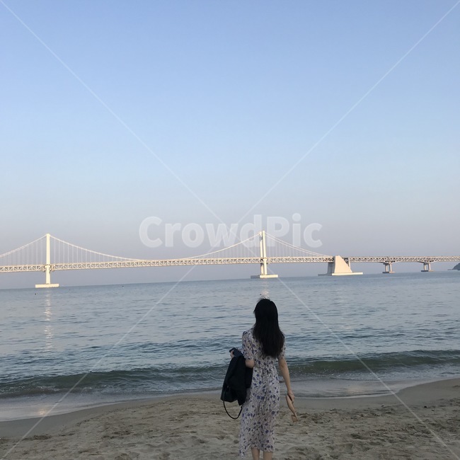 뒷모습,옷,데일리룩,뒷모습여자,사람,여름,sea,busan,dailylook,ootd,인물,human,여자,technology,부산여행,lady,woman,휴식,feeling,배경,분위기있는,감성,사람,인물,인간,human,person,여성,여자,woman,female,lady